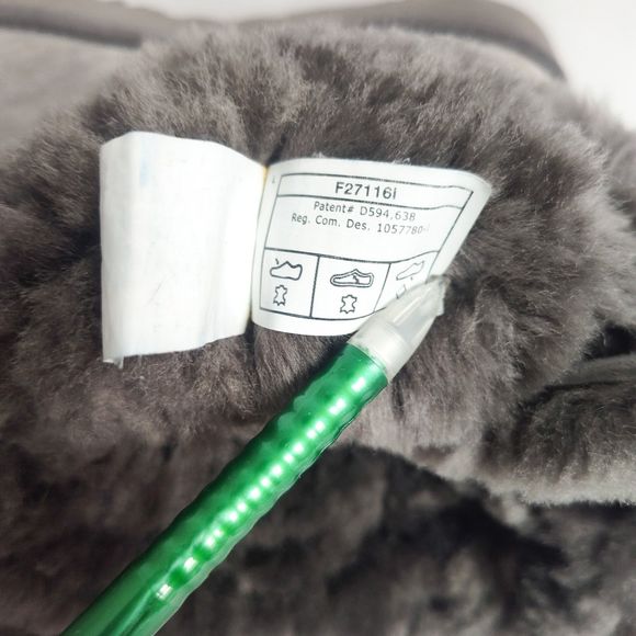 UGG Gray Bailey Bow II- Sz 8 - Picture 9 of 13